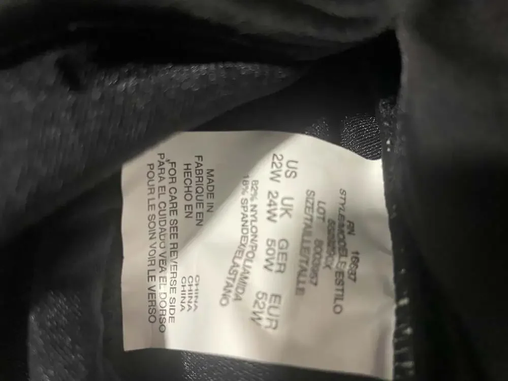 Swim Solutions Black Sexy Waist Minimizer V-Neck Skater Swimsuit Size 22W - Picture 4 of 4
